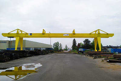 Portique usage intensif pour parc à acier et extérieur